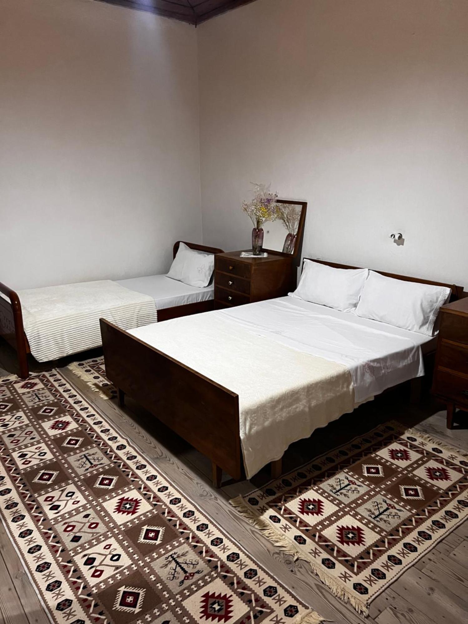 Tourists Guest House Gjirokastër Exterior foto